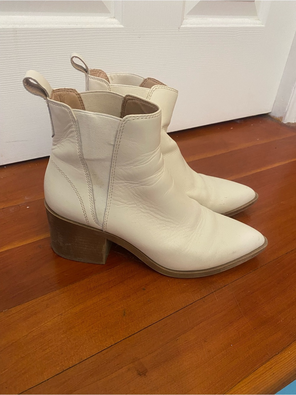 Steve Madden Ivory Leather Pointed Ankle Boots